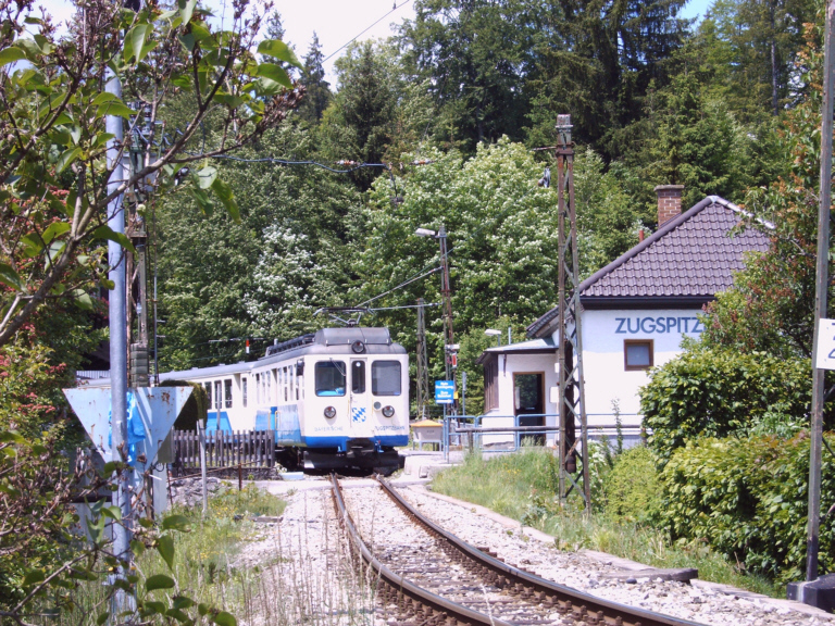 Bayerische Zugspitzbahn auf der Talfahrt